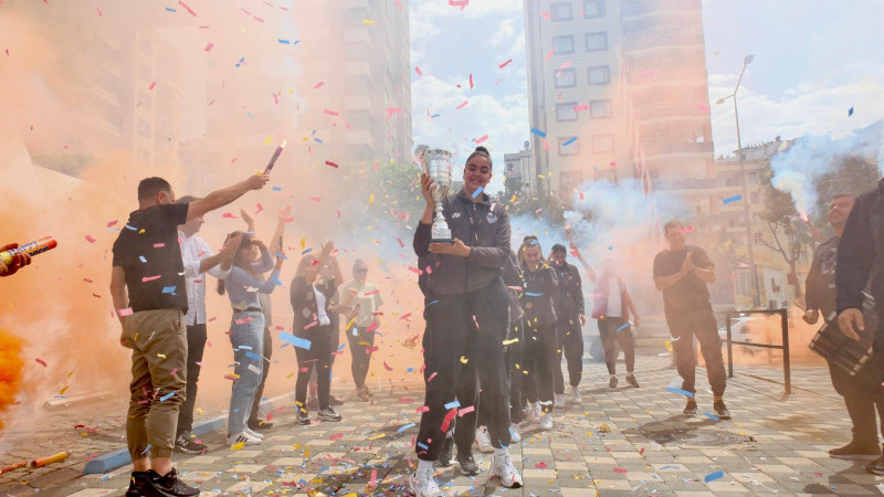 Adana Büyükşehir Belediyesi U16 Kız Basketbol Takımı Türkiye Şampiyonu…