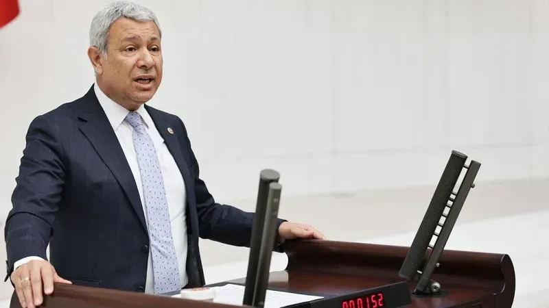 CHP’li Sümer “Ekonomi Çöküyor, Kepenkler Birer Birer İniyor”