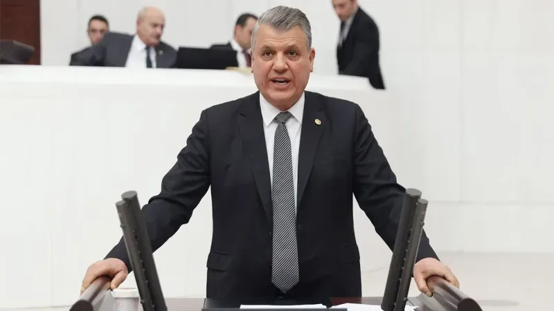 CHP’li Barut’tan Kozan Hurması ve Greyfurt Üreticilerine Destek Çağrısı