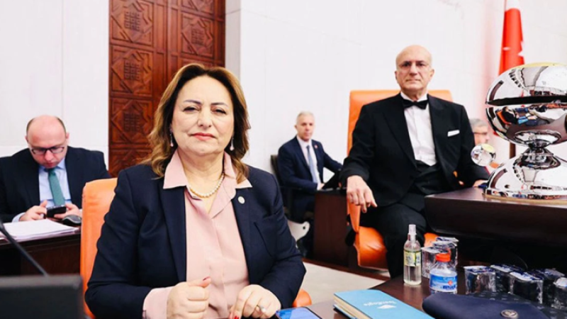 Müzeyyen Şevkin “Türkiye, Ekonomik Krizin Pençesinde, Değişim Şart!”