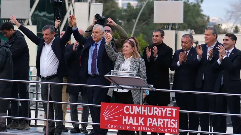 212 Günlük Hasret Sona Erdi: Adana Zeydan Başkan’ı Bağrına Bastı!